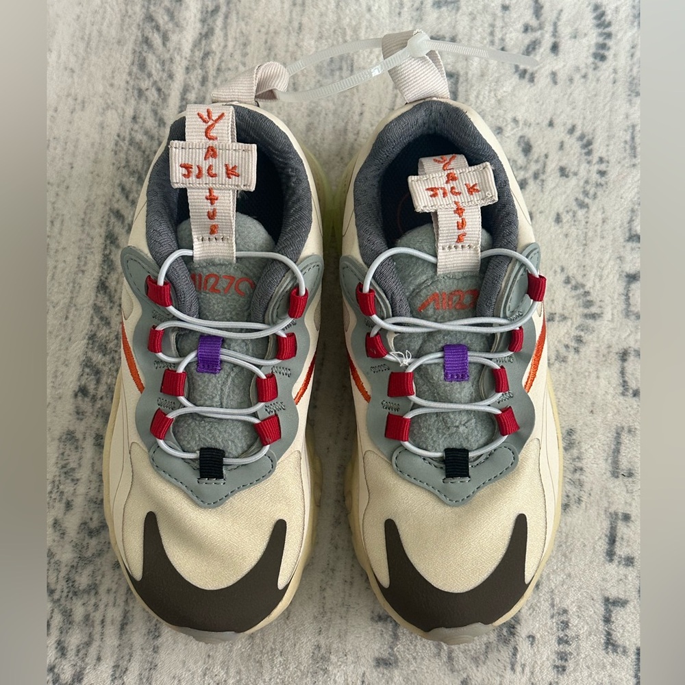 Nike Air Max 270 React
Travis Scott Cactus Trails (PS) Kids size 12